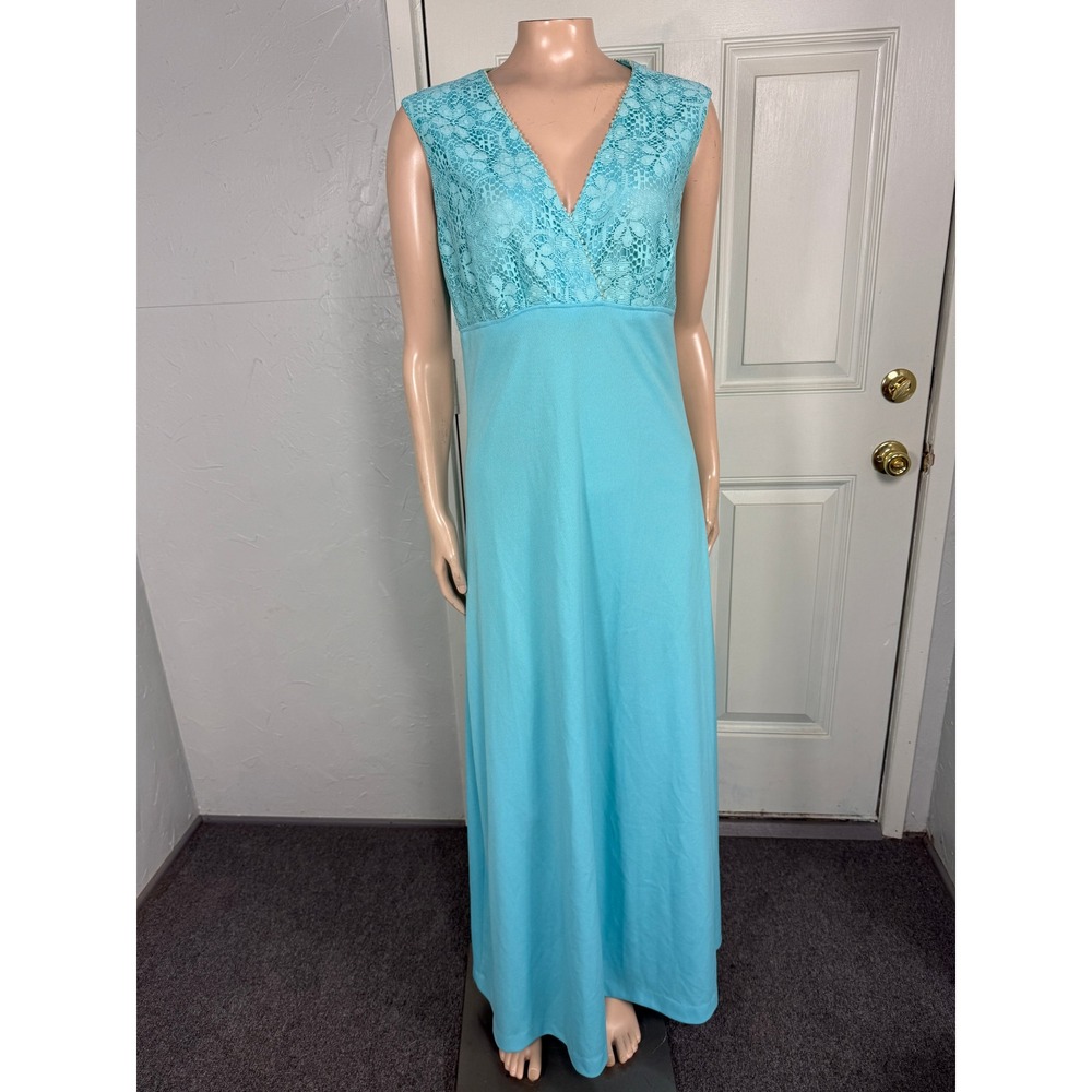 Vintage 70s Formal Bridesmaid Dress Maxi Lace V neck Sleeveless Polyester G3-23